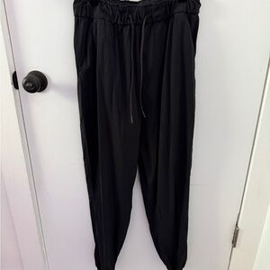 Lululemon Stretch High-Rise Jogger (Woven)